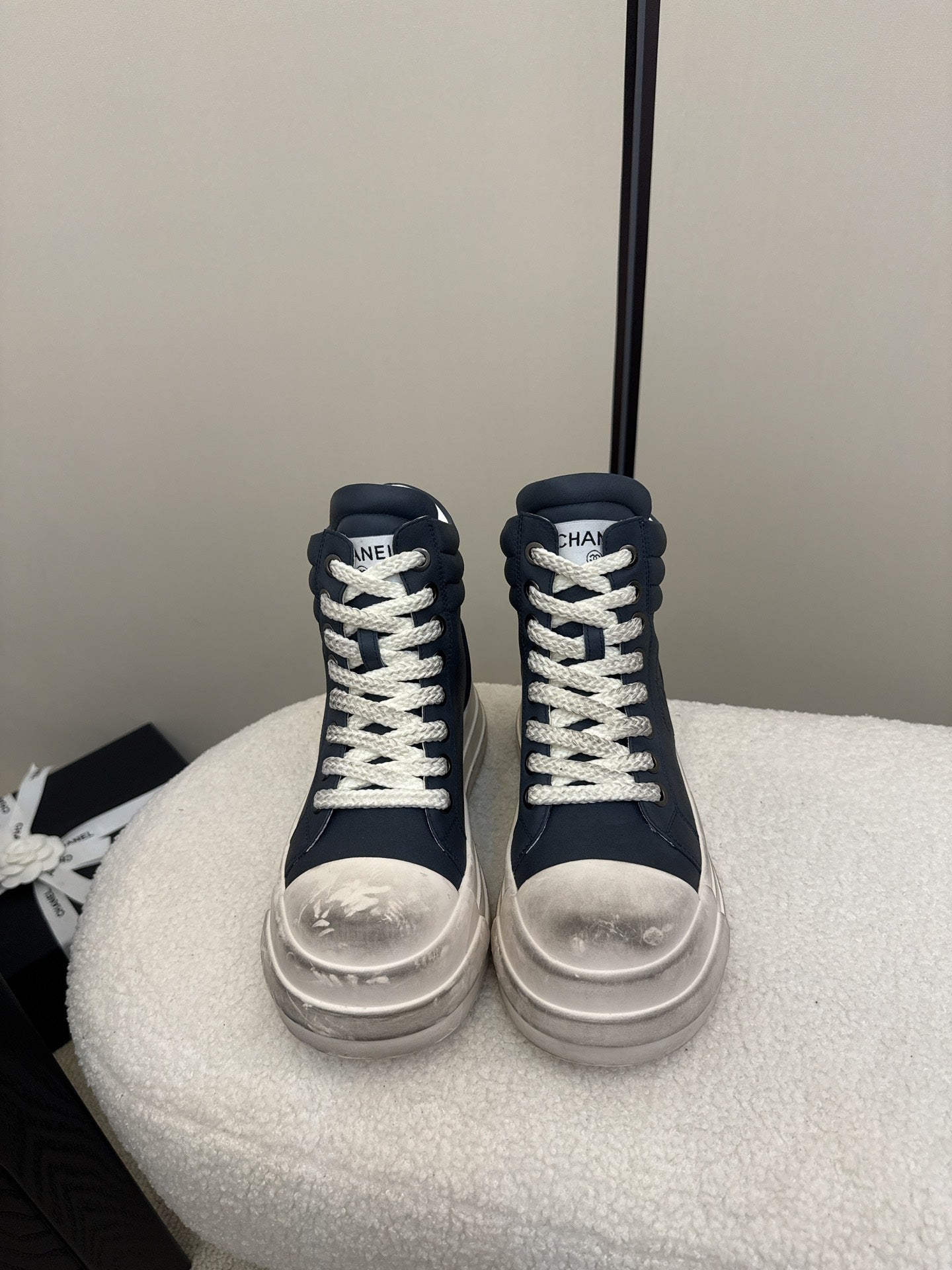 25 Make old thick soled mid top casual shoes(WHITE/NAVY/BLACK)