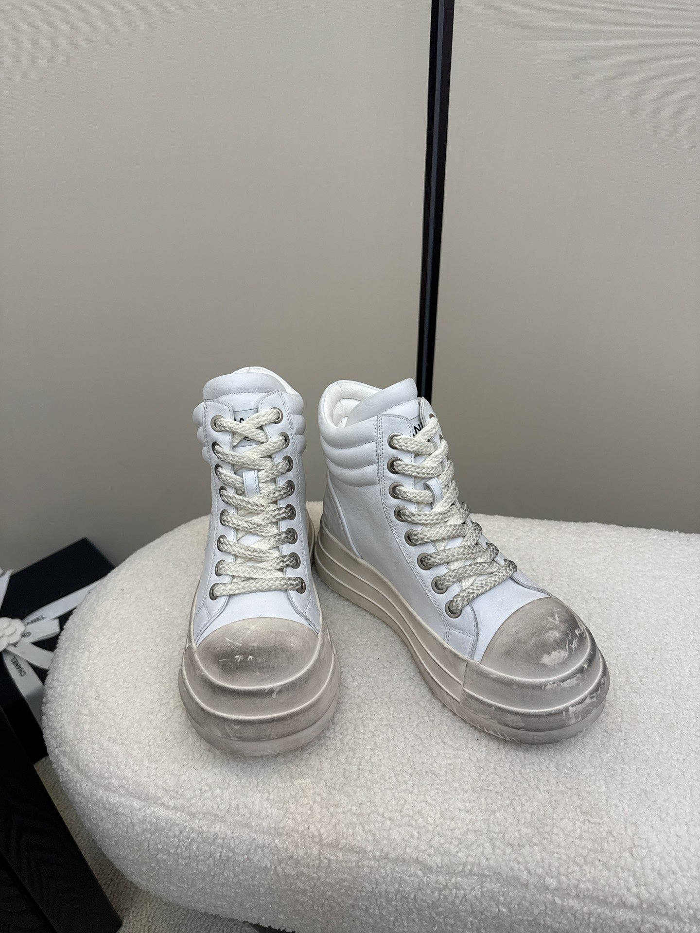25 Make old thick soled mid top casual shoes(WHITE/NAVY/BLACK)