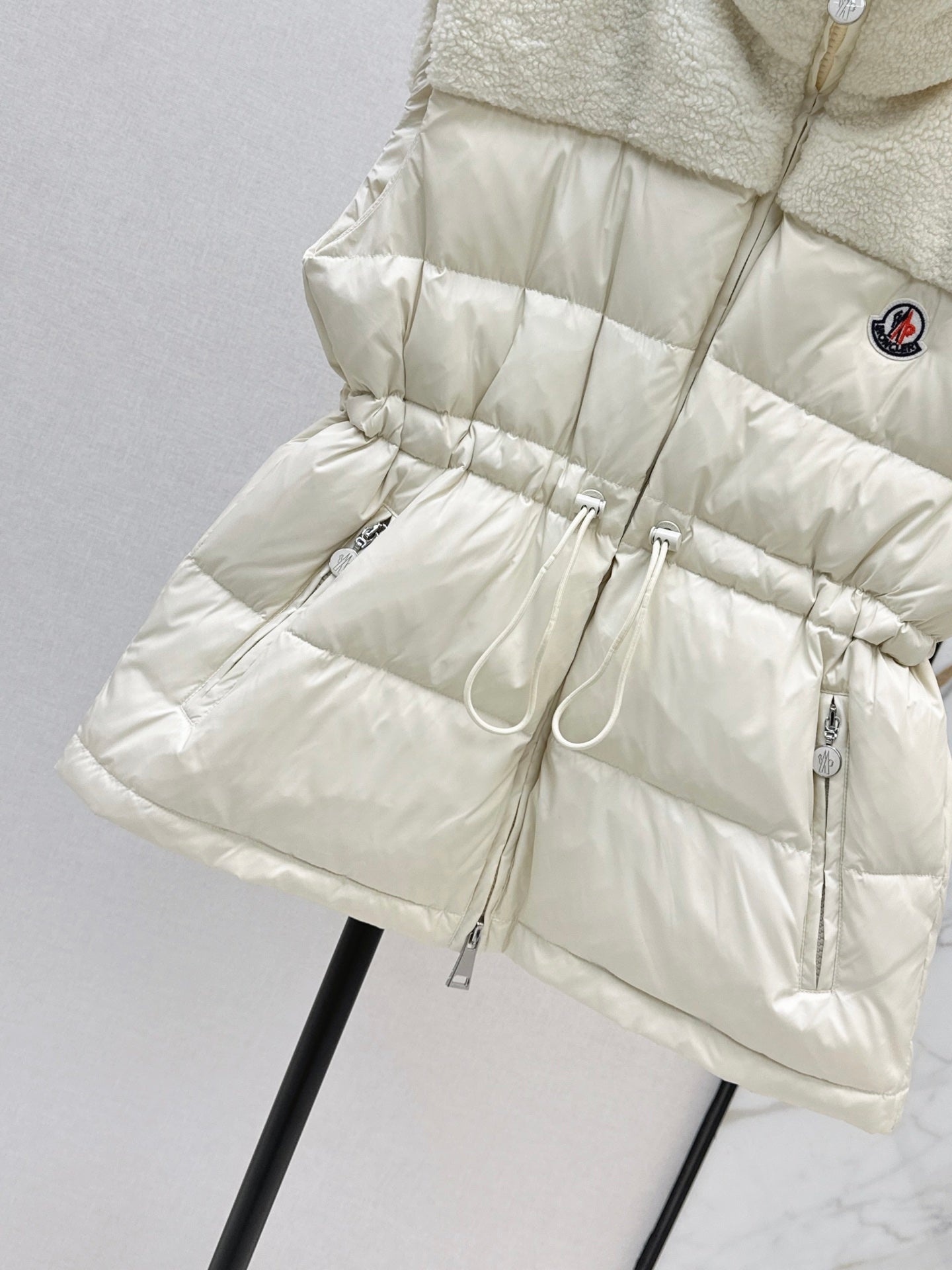 25 New environmentally friendly lambswool down jacket vest(White/Black)