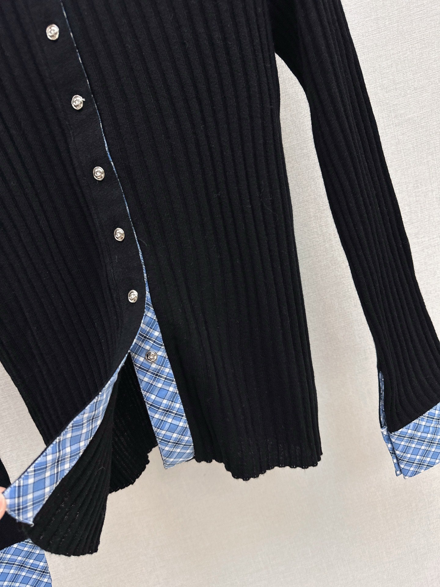 25 New plaid stitching fake two-piece sweater(WHITE/BLACK)