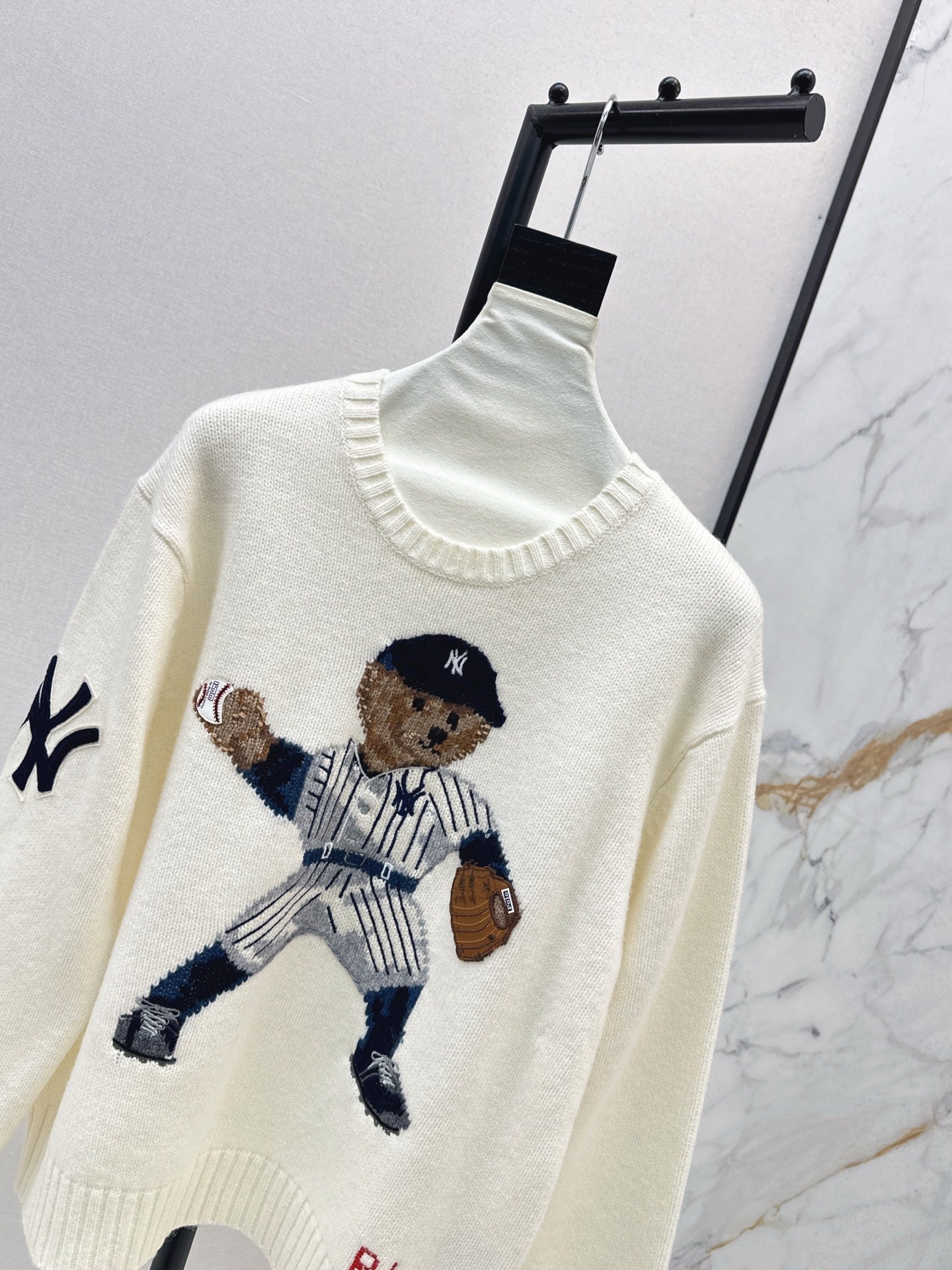 25 New joint baseball bear wool sweater