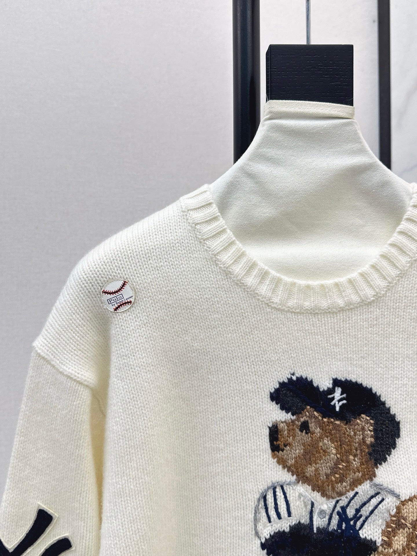25 New joint baseball bear wool sweater