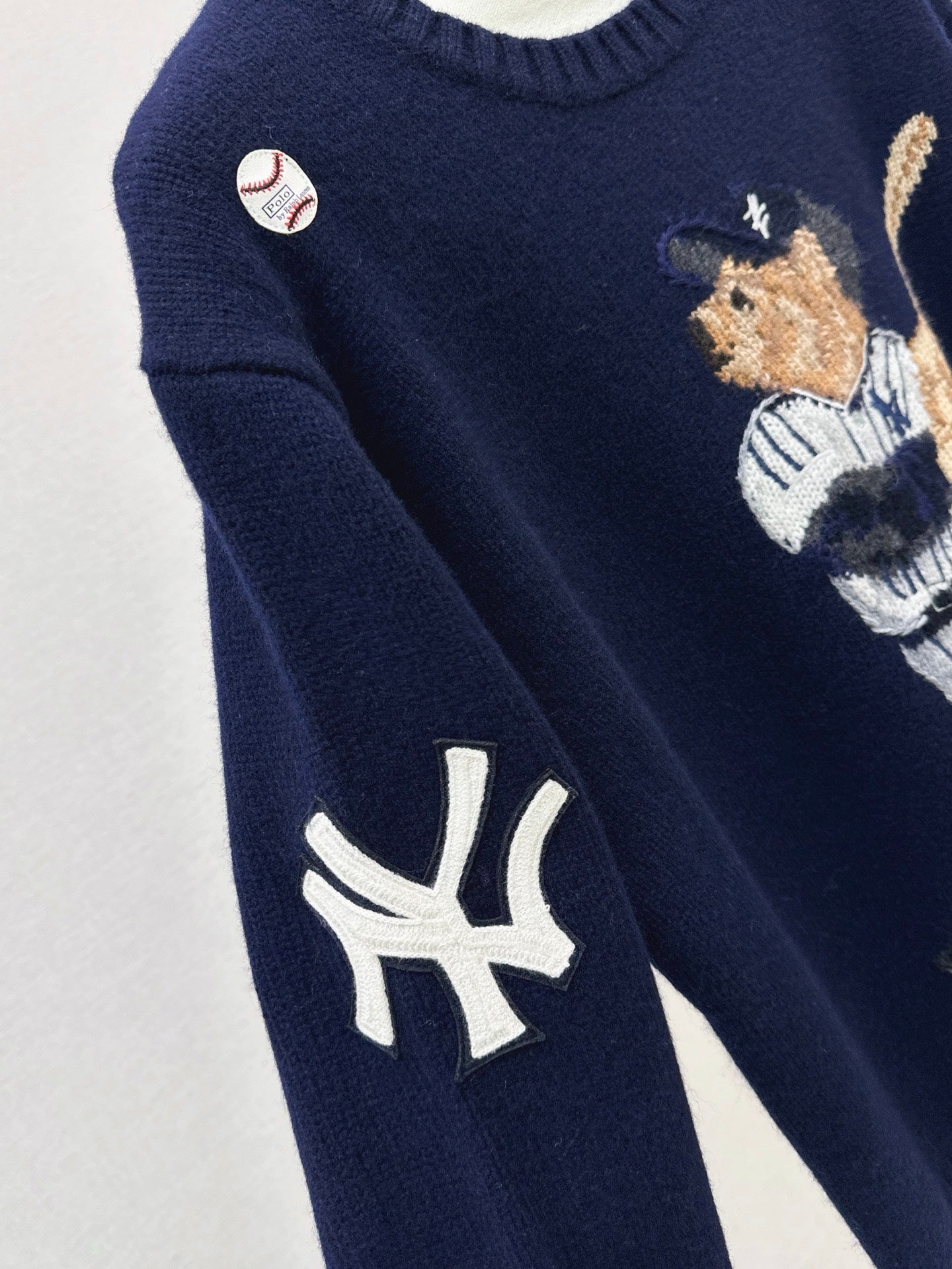 25 New joint baseball bear wool sweater