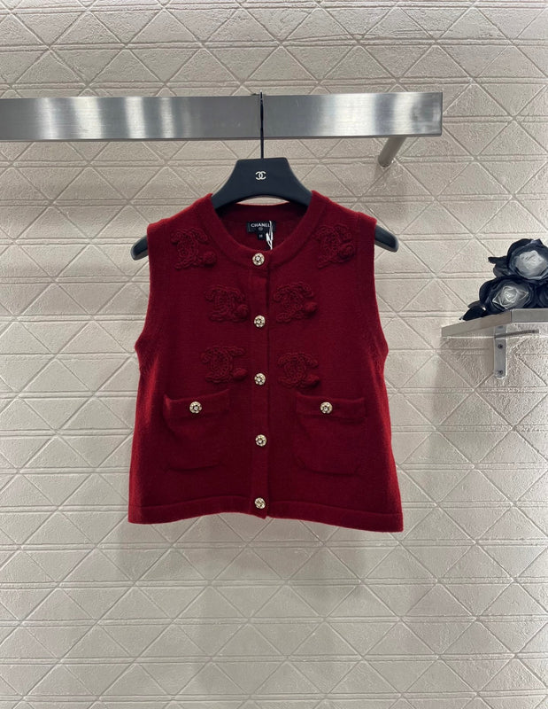 25 new products Knitted vest