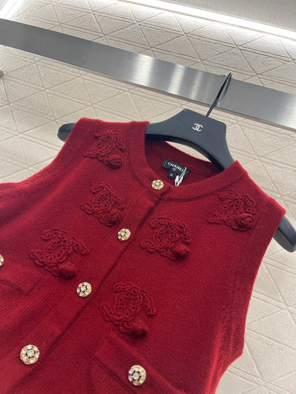 25 new products Knitted vest