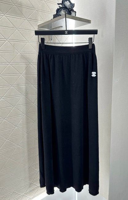 25 New Arrival Knitted Long-Sleeved Skirt Set