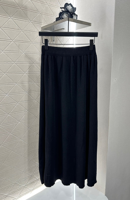 25 New Arrival Knitted Long-Sleeved Skirt Set