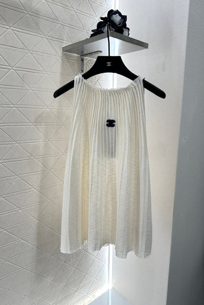 Halter neck pleated knitted vest