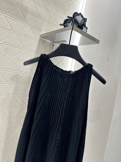 Halter neck pleated knitted vest