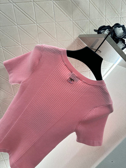 Heart-shaped knitted short-sleeved shirt