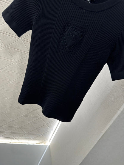 Heart-shaped knitted short-sleeved shirt