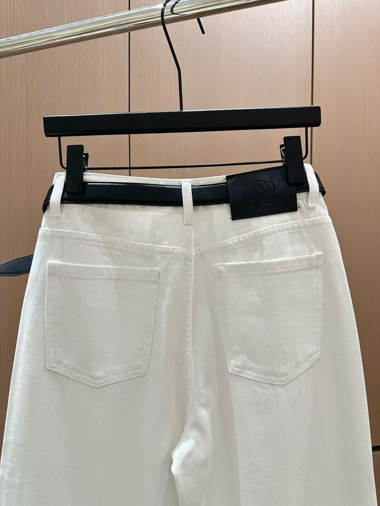 Double-pocket embellished jeans [with belt]