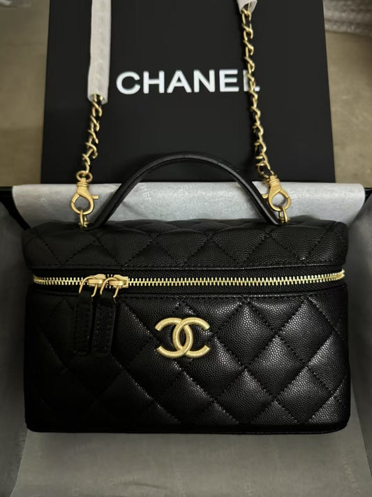 No-waist chain bag