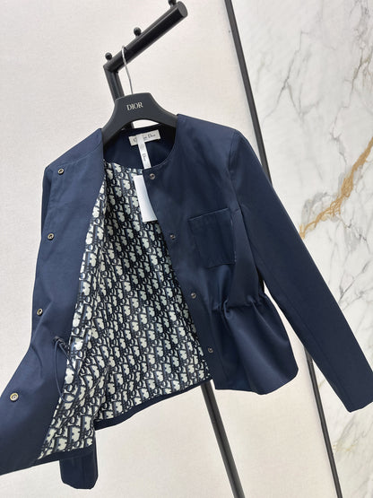 Round-neck, waisted trench coat