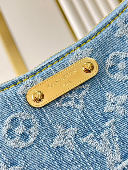 POCHETTE 24 IN BLUE MONOGRAM DENIM GOLD HARDWARE