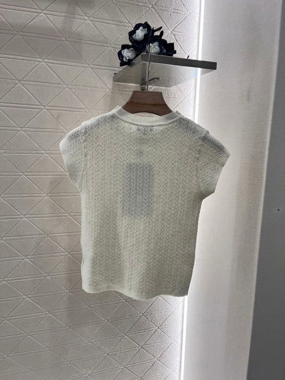 25 Spring and Summer New Pearl Round Neck Knitted Short Sleeve Top