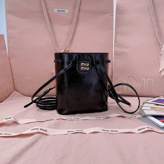 M 25 New mini bucket bag