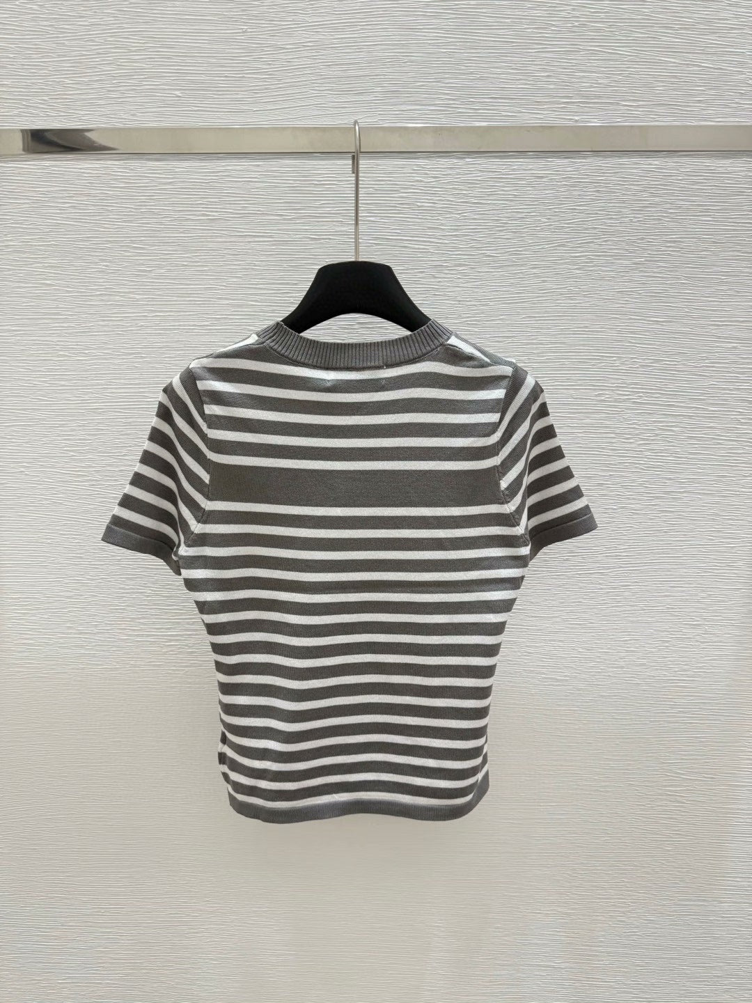25 Summer striped knitted round neck short sleeves