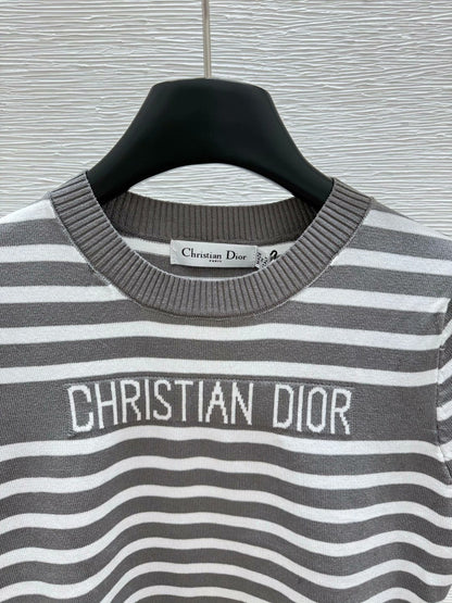 25 Summer striped knitted round neck short sleeves