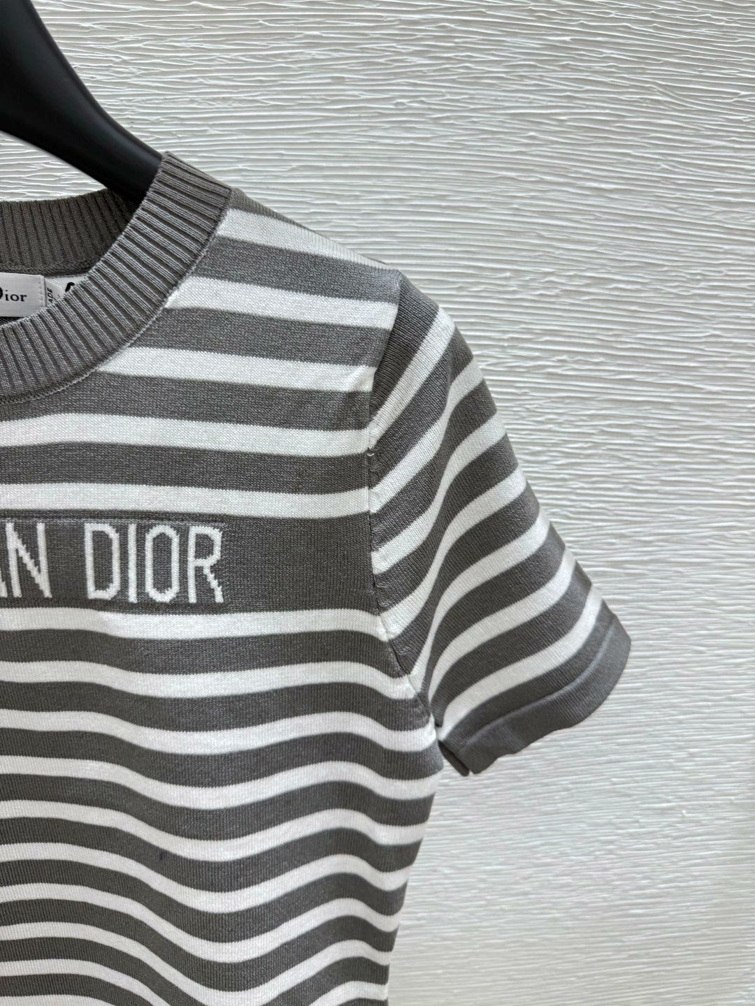 25 Summer striped knitted round neck short sleeves