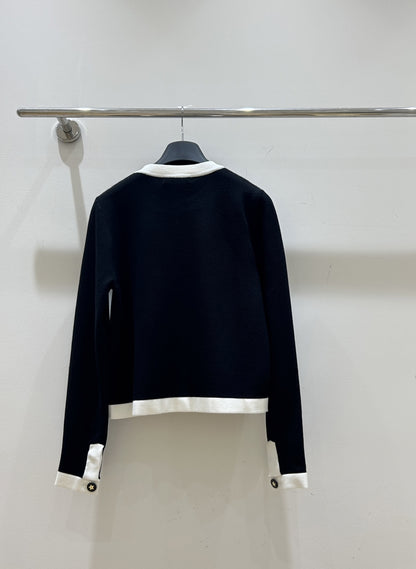25 black and white colorblock knitted cardigan