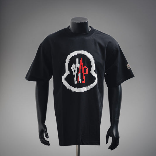 25ss's new early spring short-sleeved T-shirt with a pixelated, foamed logo print.