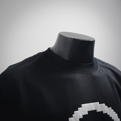 25ss's new early spring short-sleeved T-shirt with a pixelated, foamed logo print.