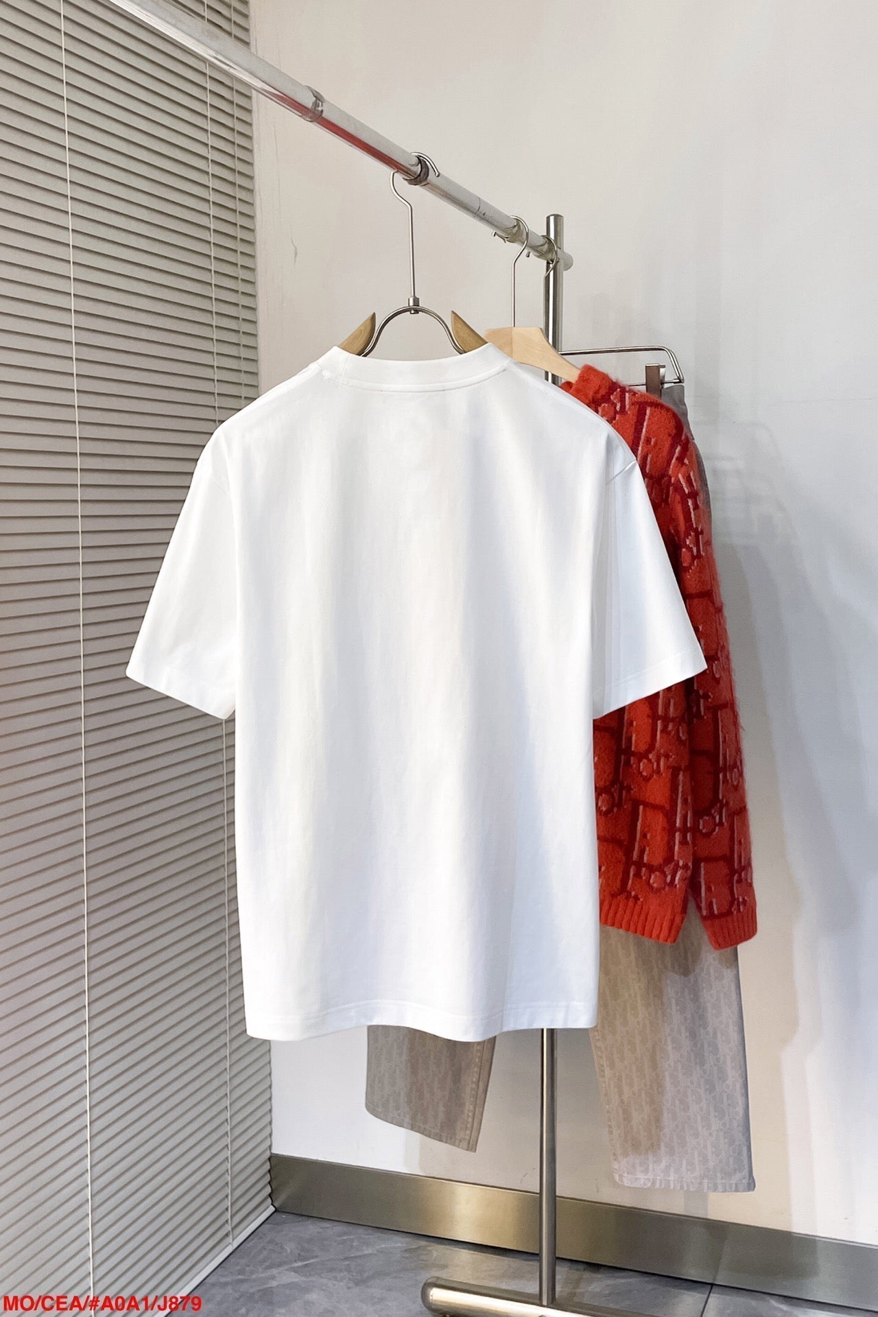 Spring/Summer new metal logo on chest t-shirt