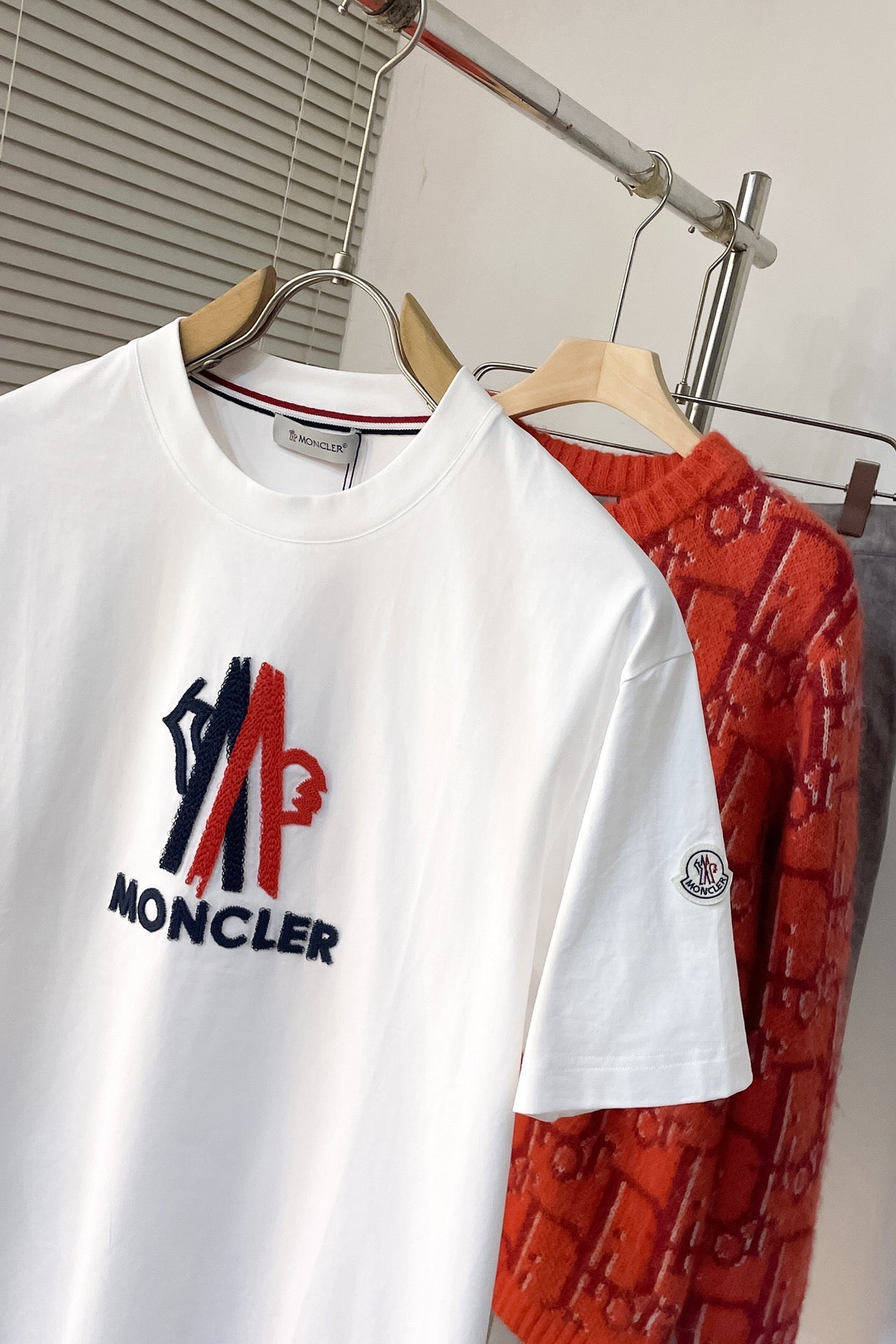 Spring/Summer new metal logo on chest t-shirt