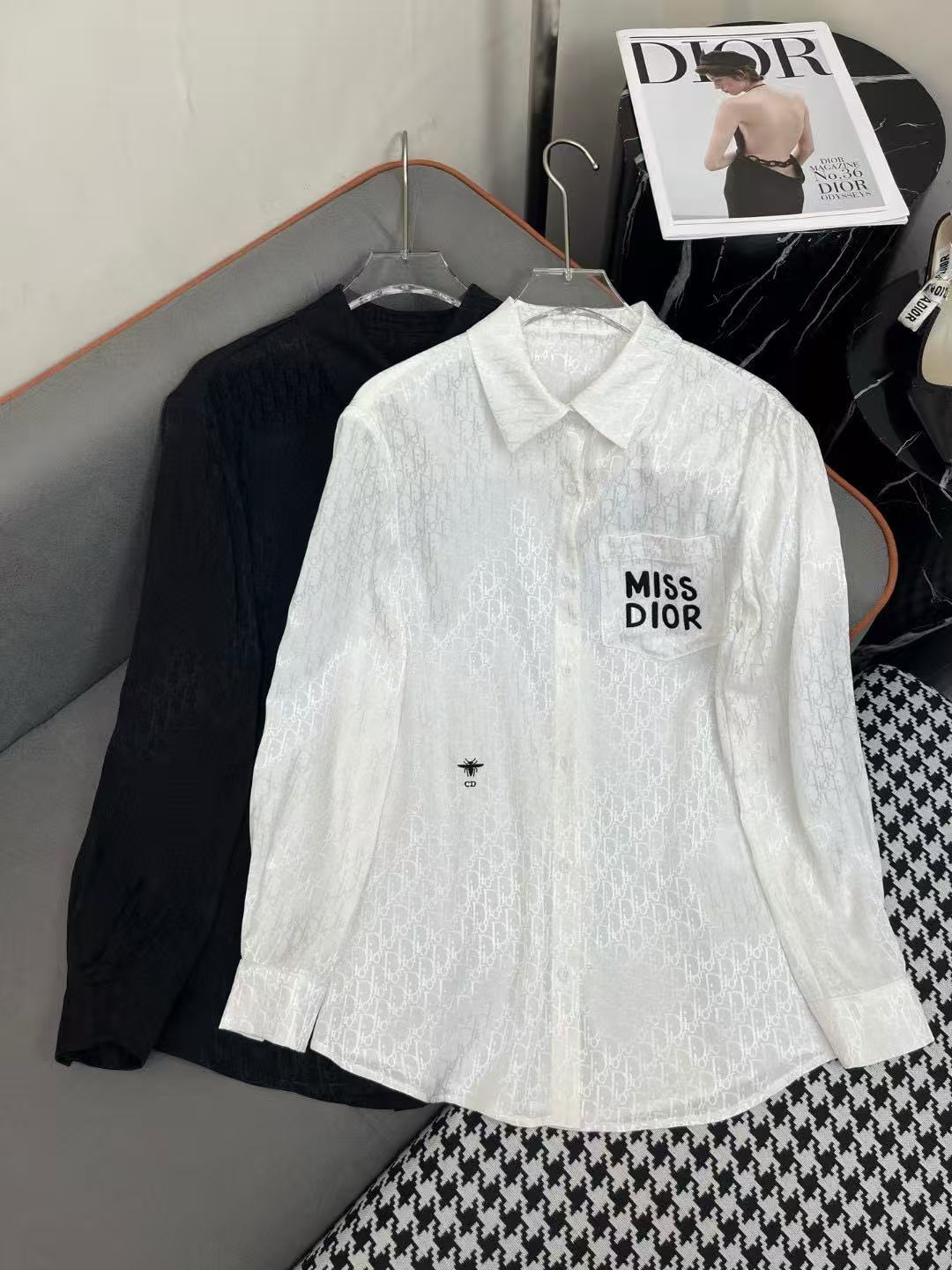 Fashionable Pearlescent Jacquard Fabric Letter Embroidery Shirt