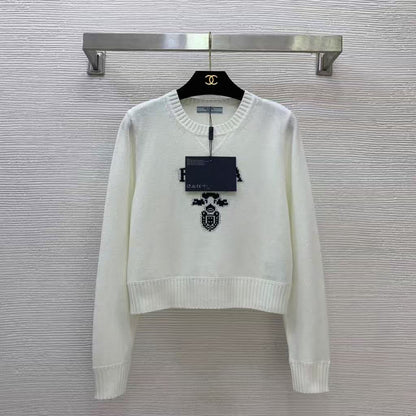 25fw Chest logo sweater