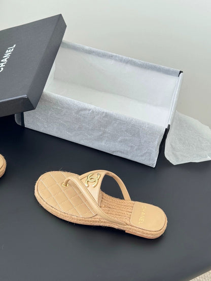 25 new diamond-patterned straw slippers
