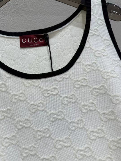 25 new white jacquard knitted vest skirt