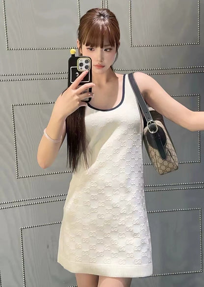 25 new white jacquard knitted vest skirt
