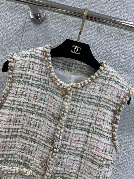 25A Noble Feeling Coarse Flower Vest