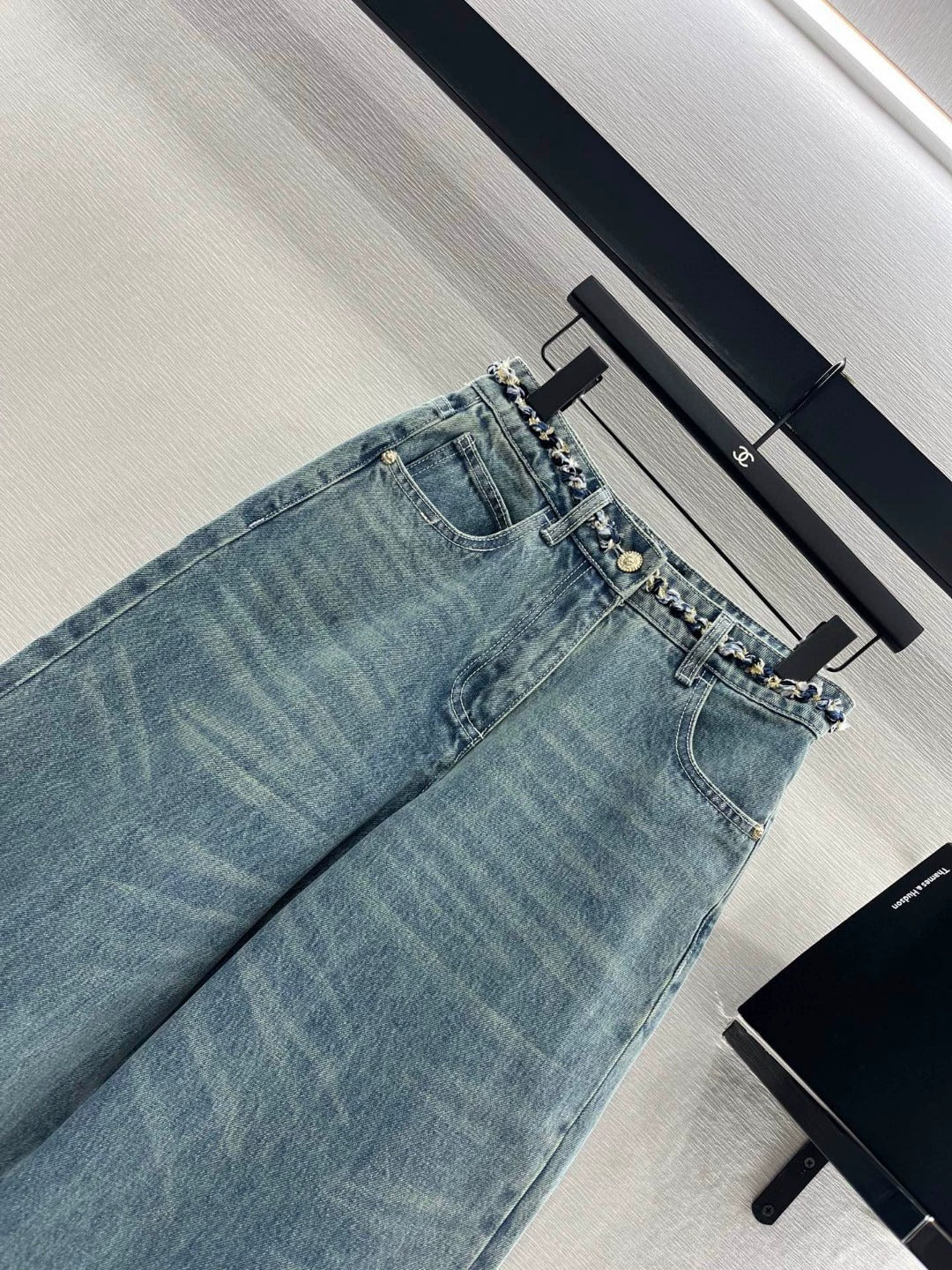 25 new high waist white pleated denim cropped pants