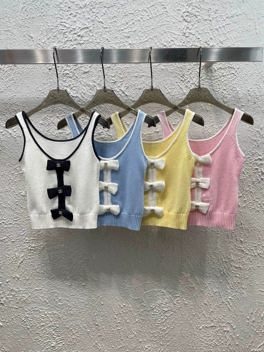 25 Bow Knit Vest