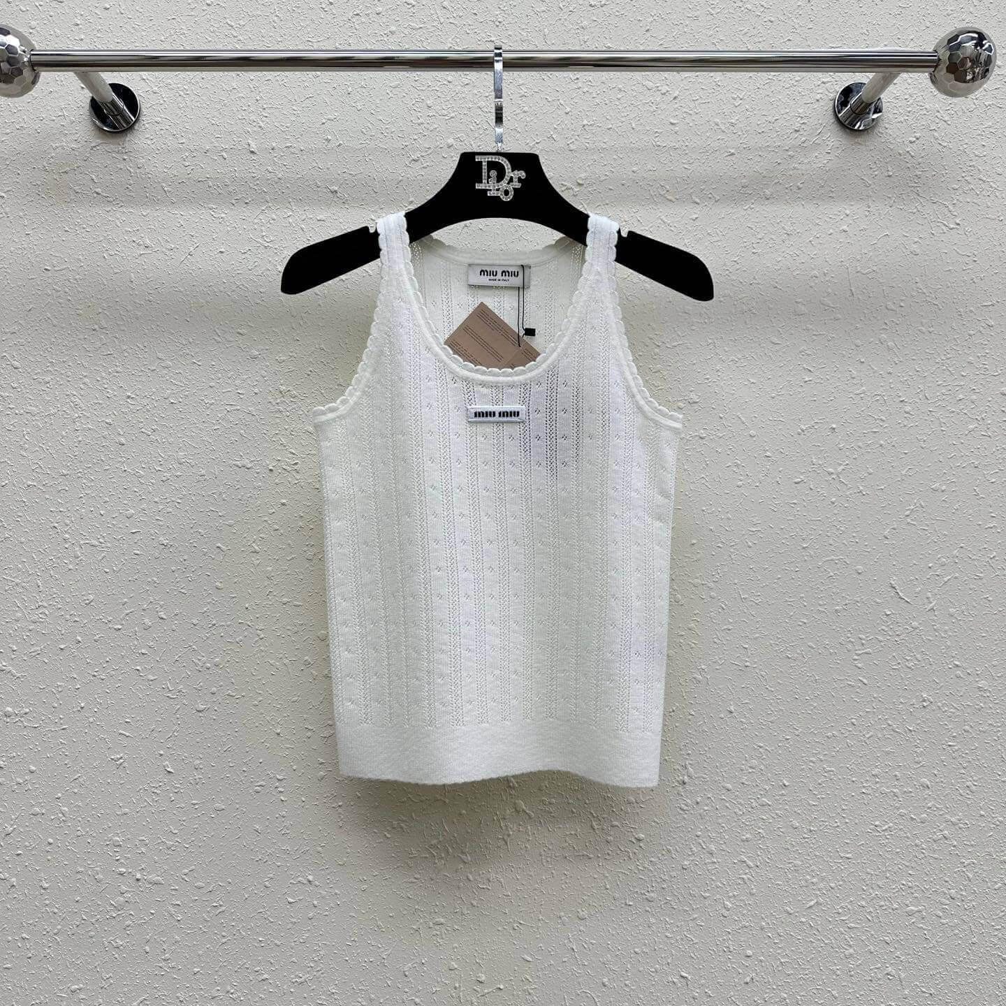 Minimalist Cut-Out U-Neck Vest