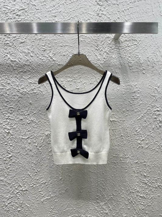 25 Bow Knit Vest