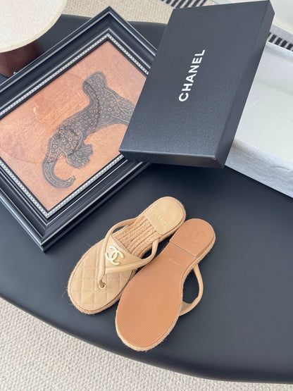 25 new diamond-patterned straw slippers