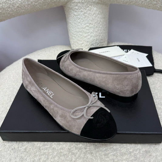 25A Ballet Flat Dark Grey Black Suede