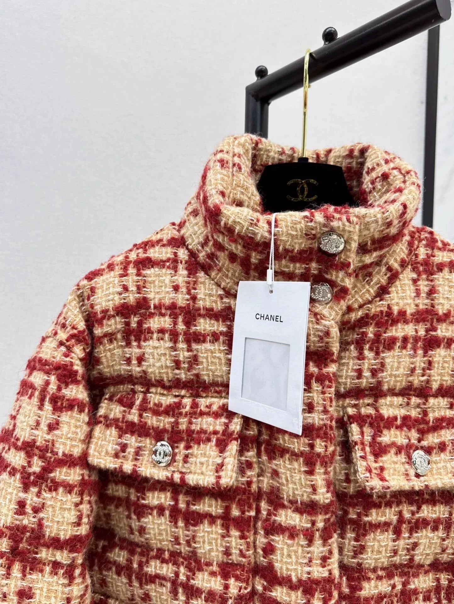 25 Skiing tweed plaid stand up collar down