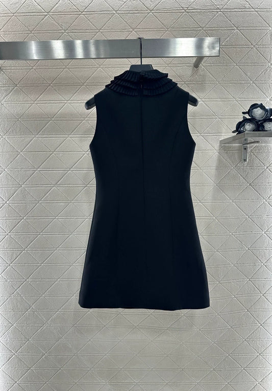 L 25 Bow Sleeveless Dress