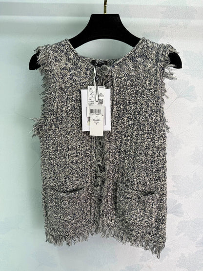 2025 fringed knitted vest