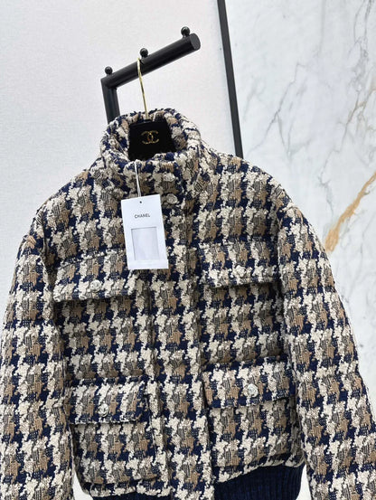 25 Skiing tweed plaid stand up collar down