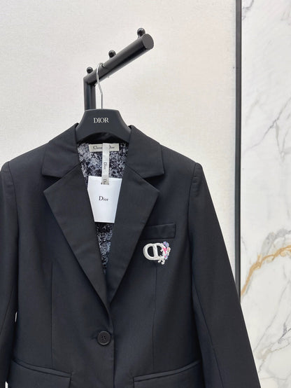 2025 Brooch suit silhouette jacket