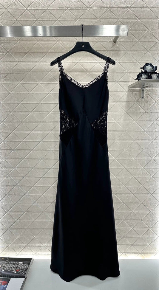 25 Lace hollow suspender dress