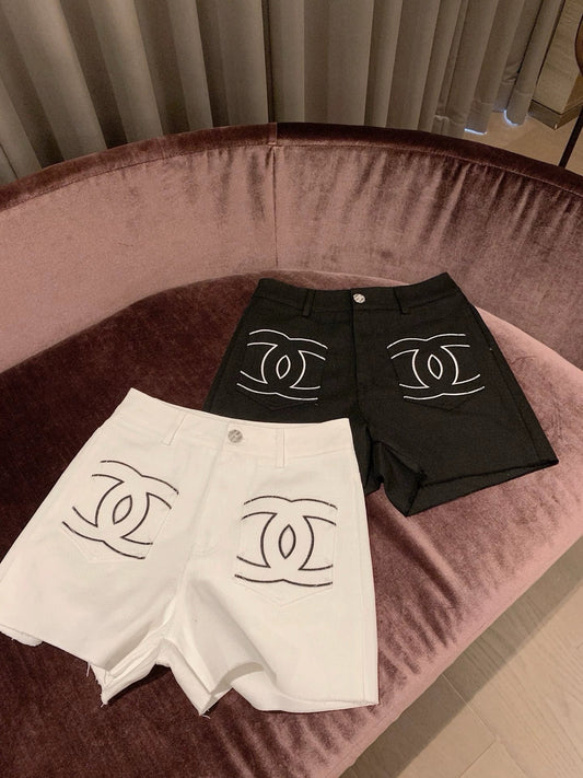 25 Summer new contrast color positioning embroidery pocket denim shorts