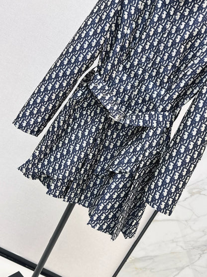 25 Stacked skirt jacquard dress