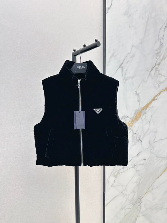 25 Small stand collar velvet down vest